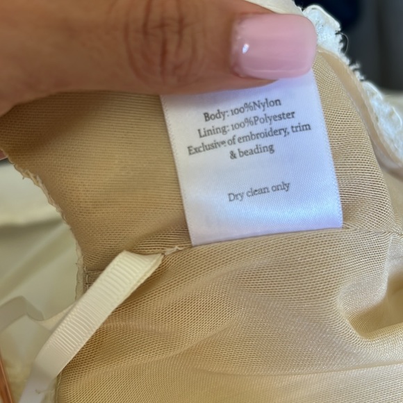 Floravere Wedding Sample Dress Designed in Los Angeles - Picture 16 of 16